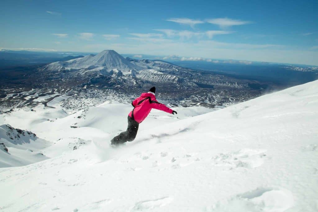 Tongariro-National-Park-Mount-Ruapehu-Snowboard